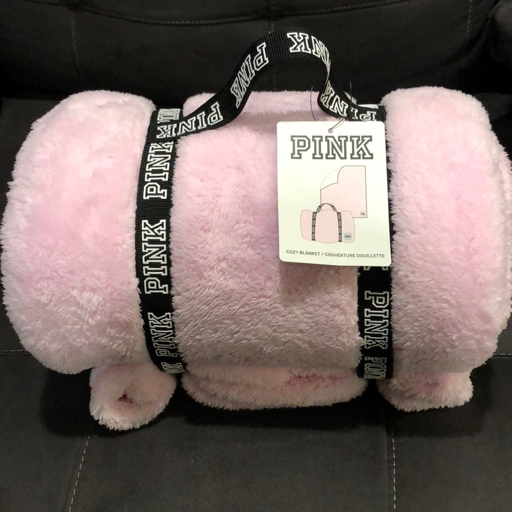 Brand new Pink cozy blanker